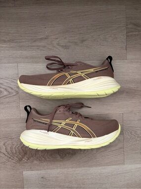**Brand New ASICS Gel-Cumulus 27 Men’s Running Shoe size 9